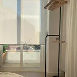 Lisbon, Renovated T2 Portas De Benfica Apartment *