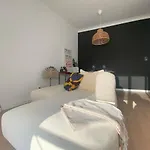 Apartment Lisbon, Renovated T2 Portas De Benfica *