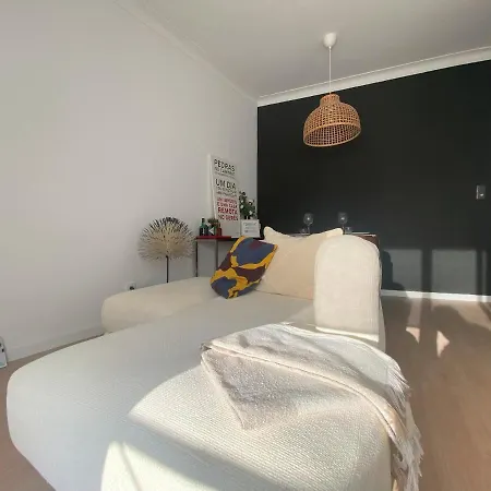 Apartament Lisbon, Renovated T2 Portas De Benfica *